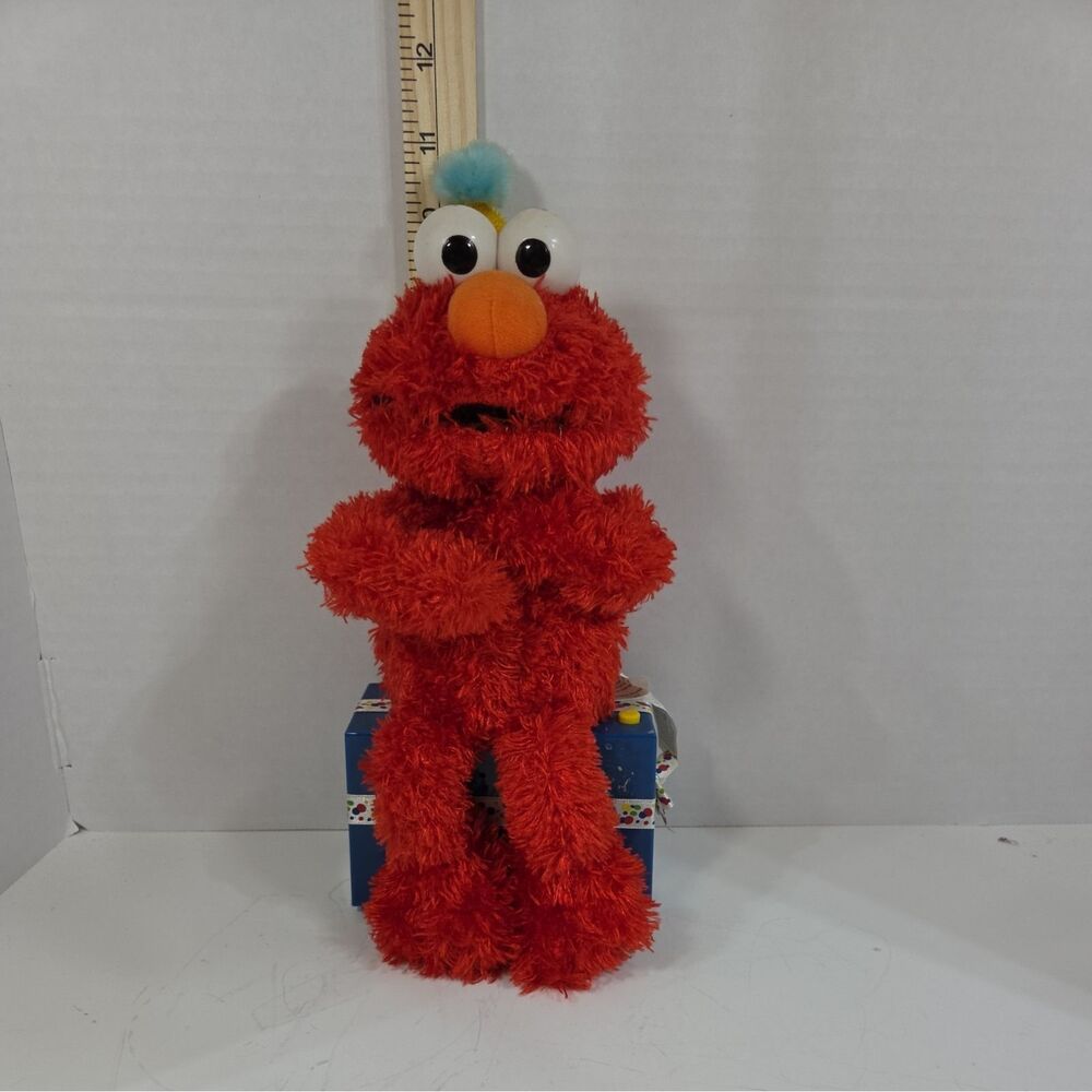 Gemmy Sesame Street ELMO Electronic Happy Birthday